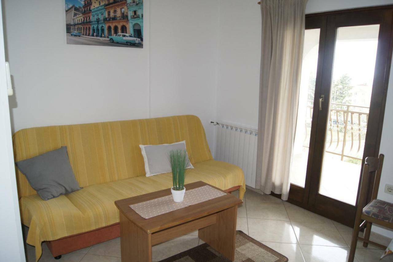 Apartmani Popovic Πόρετς Εξωτερικό φωτογραφία